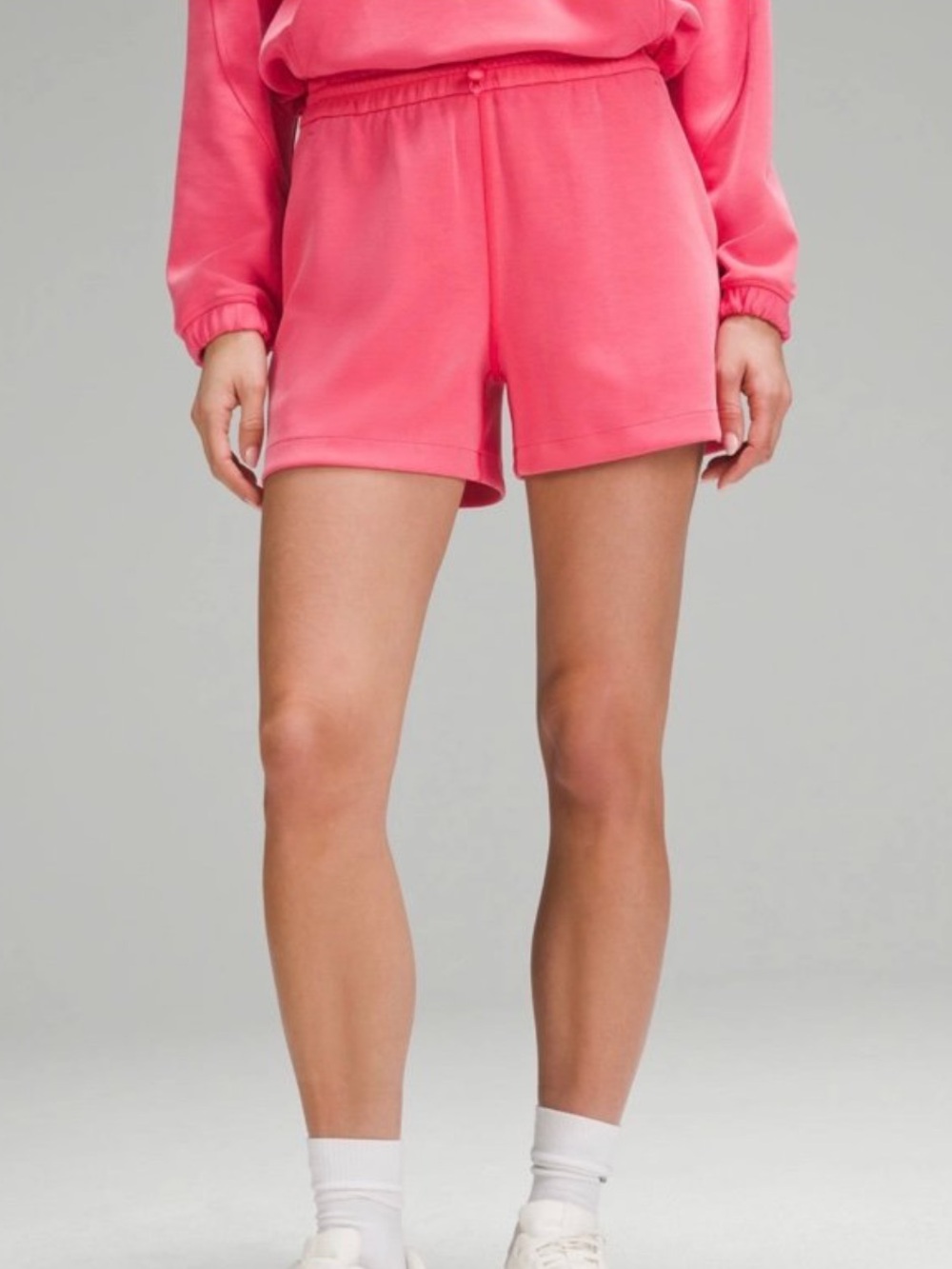 Lululemon Softstreme High-Rise Short 4" LipGloss - 6